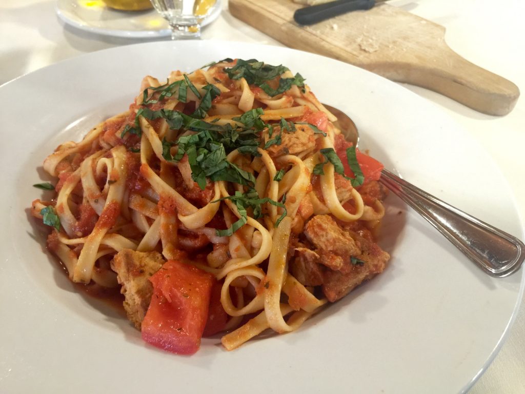 Linguini Pomodoro with Gardein