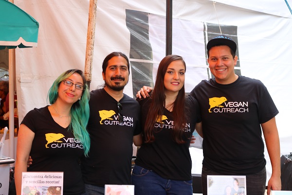 VO Volunteers, Joselyn Aguilar and Francisco Guzmán, and VO employees Katia Rodríguez and Emmanuel Márquez