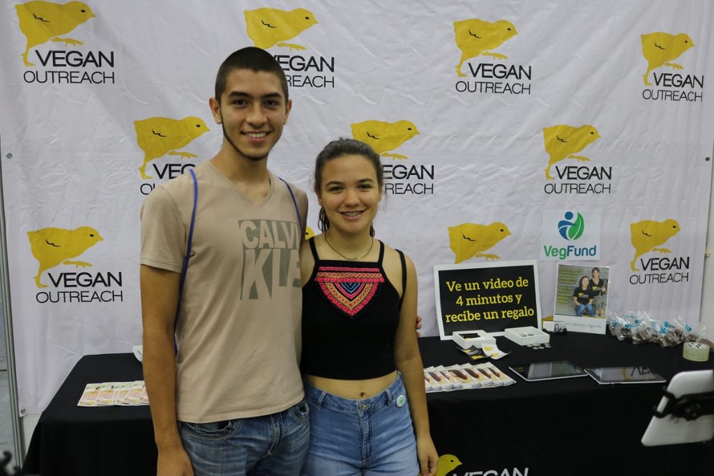  Volunteers Constanza Zuñiga and Luis Zepeda