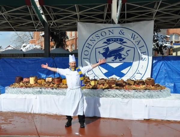 World's Largest Vegan Banana Split! Read about it on the Vegan Outreach blog!