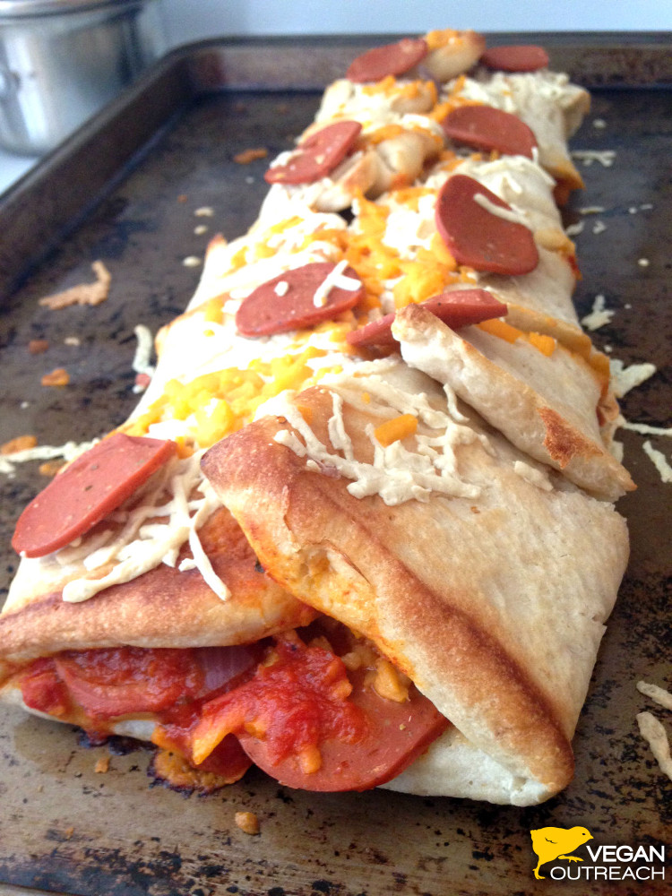 Recipe for Vegan Pizza Braid by Vegan Outreach!